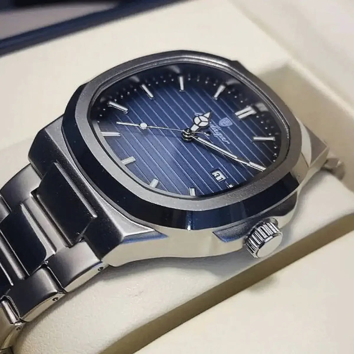 Men's Luxe Nautilus™ Watch with Complimentary Bracelet Kit – Great Deal!